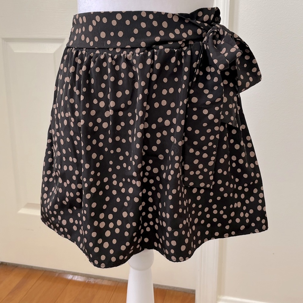 Papaya black polka dotted skirt, medium